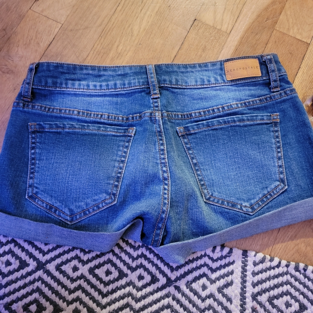 Shorts - Picture 2 of 3